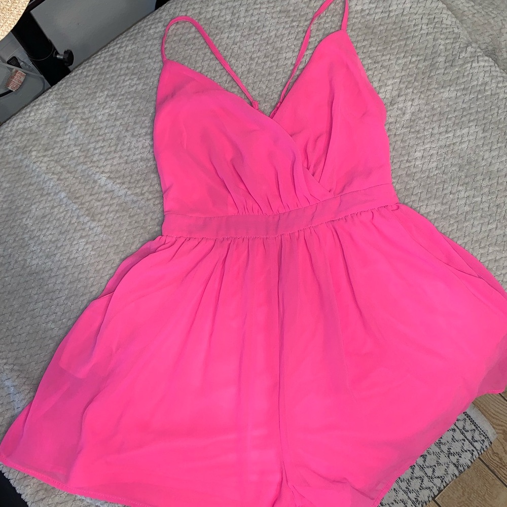 5/$25!!! Open Back Deep V Summer Romper w Pockets! - Picture 5 of 8